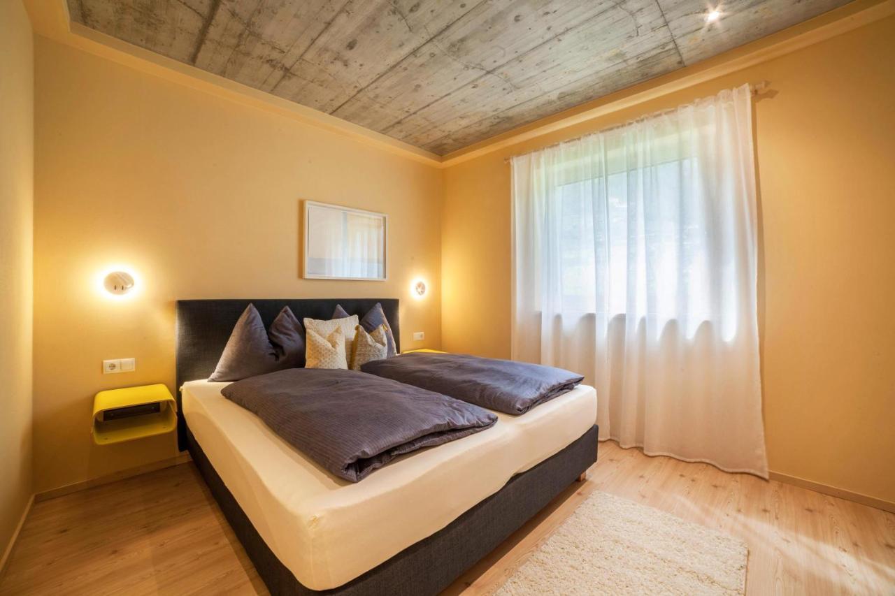 Apartment Das Eckige Cermes Esterno foto
