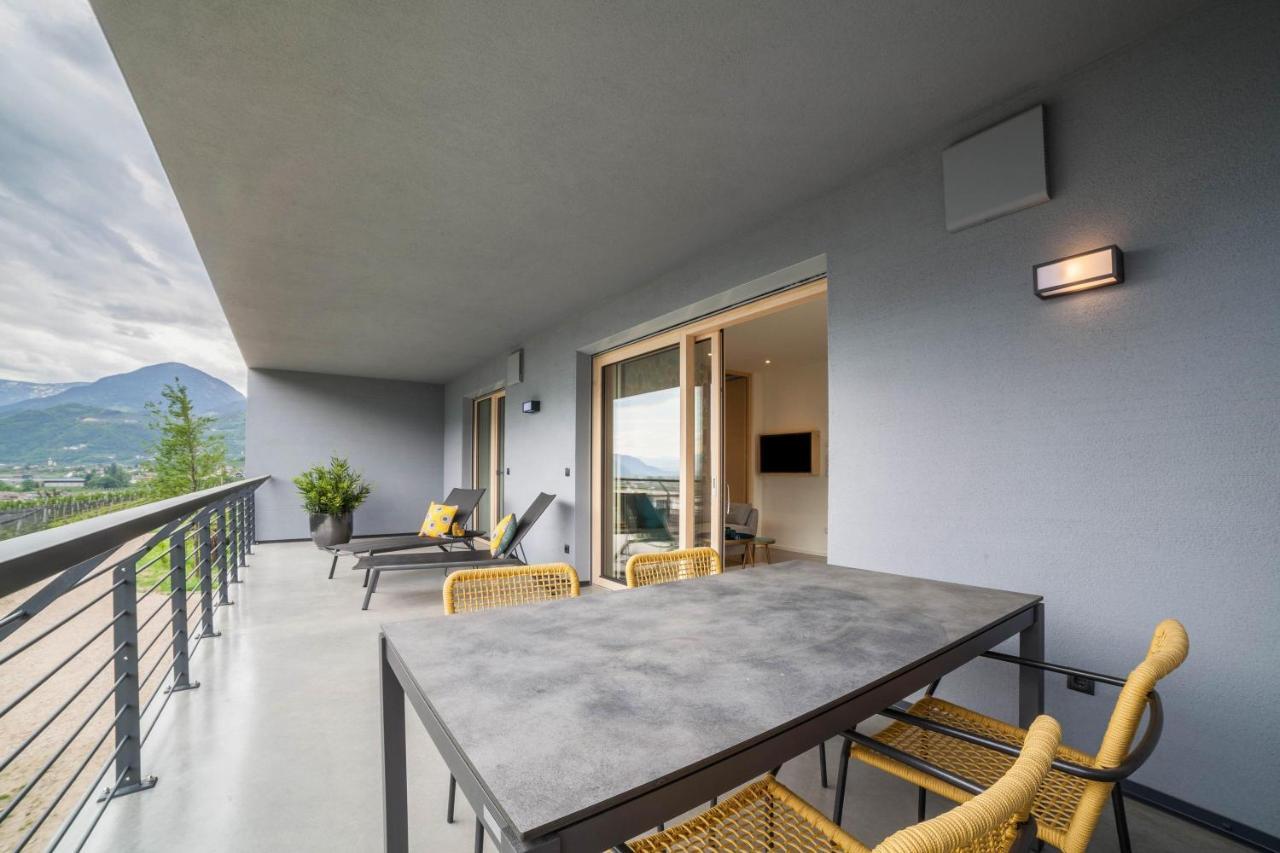 Apartment Das Eckige Cermes Esterno foto